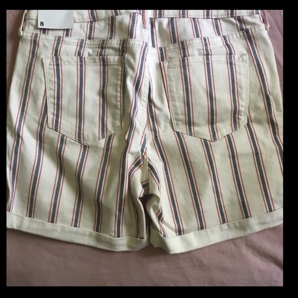 OLD Navy womens mid rise button fly multi stripe jeans shorts for women.… - Picture 3 of 4
